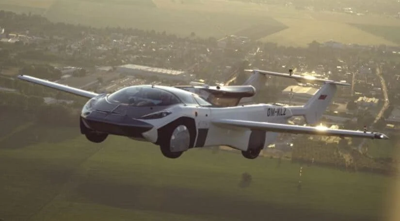 أول سيارة طائرة في العالم تنطلق بنجاح